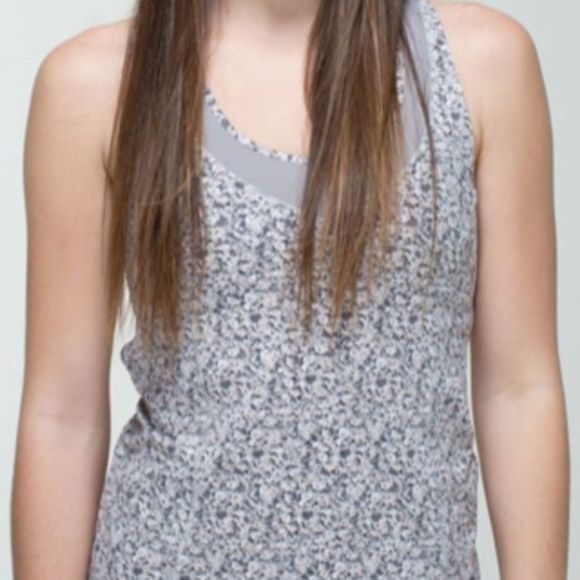 LululemonTone it tank - Picture 2 of 5